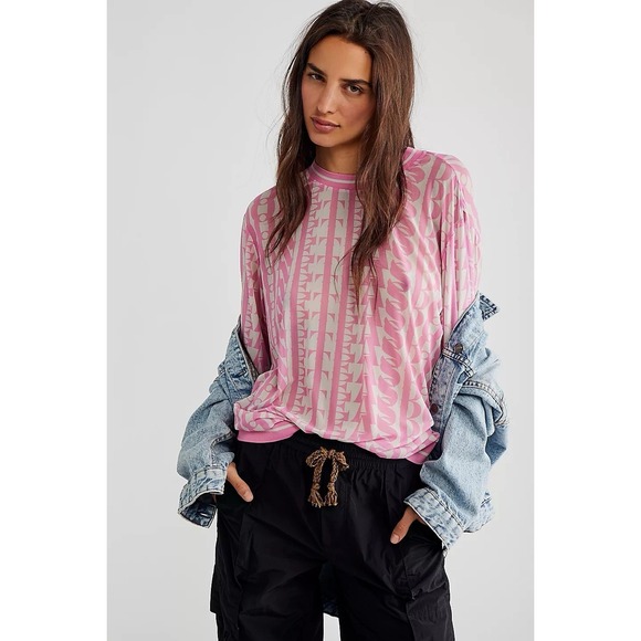 One Teaspoon Tops - One Teaspoon Pink Mesh Logo Print Long Sleeve Top XS Relaxed Fit Streetwear